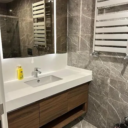 Apartamento 2+1في اسبارتا كولي Istambul