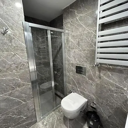 2+1في اسبارتا كولي Apartamento *